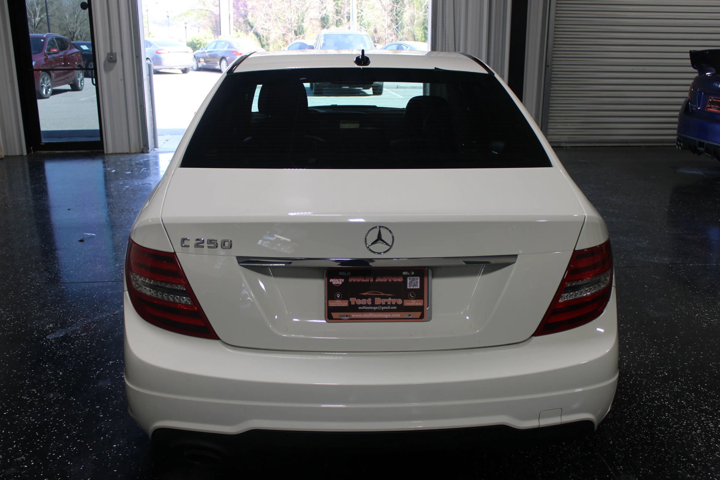 Used 2012 Mercedes-Benz C 250 Sedan image 3