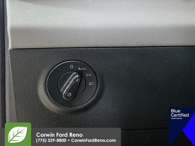 Used 2022 Volkswagen Taos SE FWD image 13