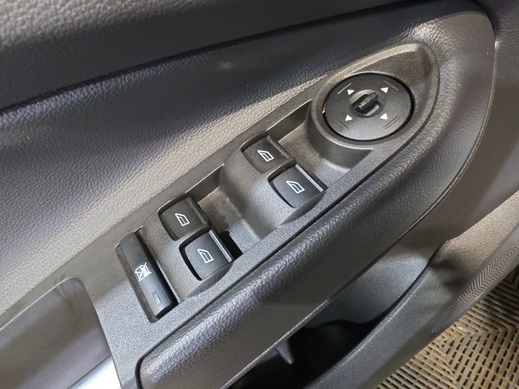 Used 2017 Ford Escape SE AWD/4WD image 15