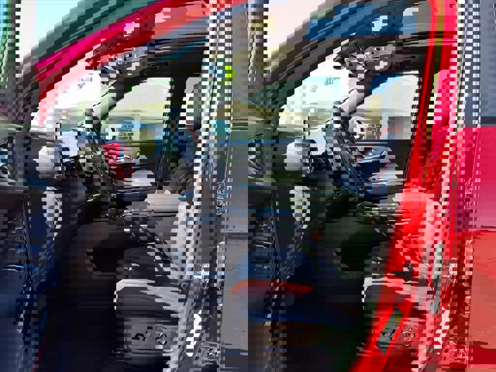 Used 2025 Chevrolet Equinox RS w/ Safety and Technology Package image 22