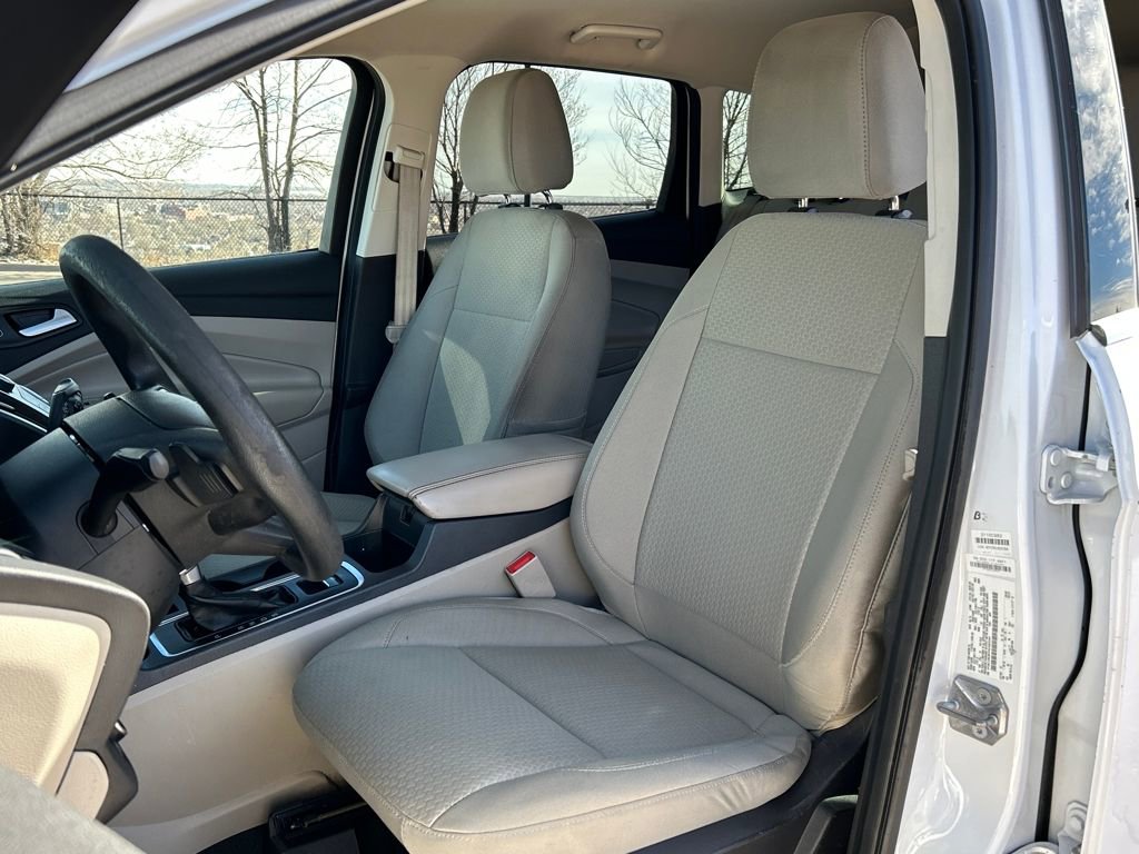 Used 2017 Ford Escape SE image 16