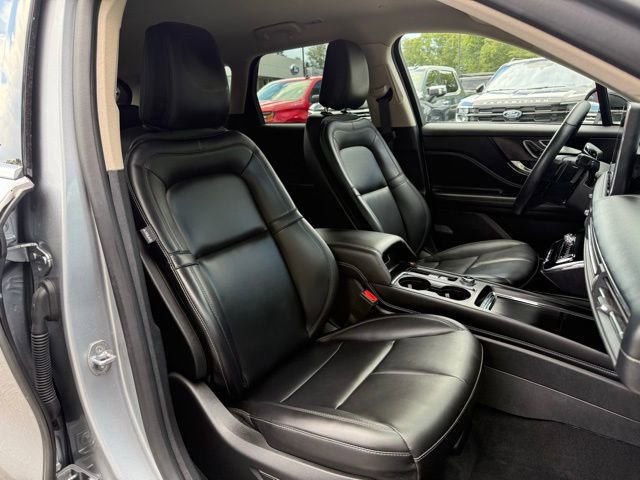 Used 2023 Lincoln Corsair AWD image 13