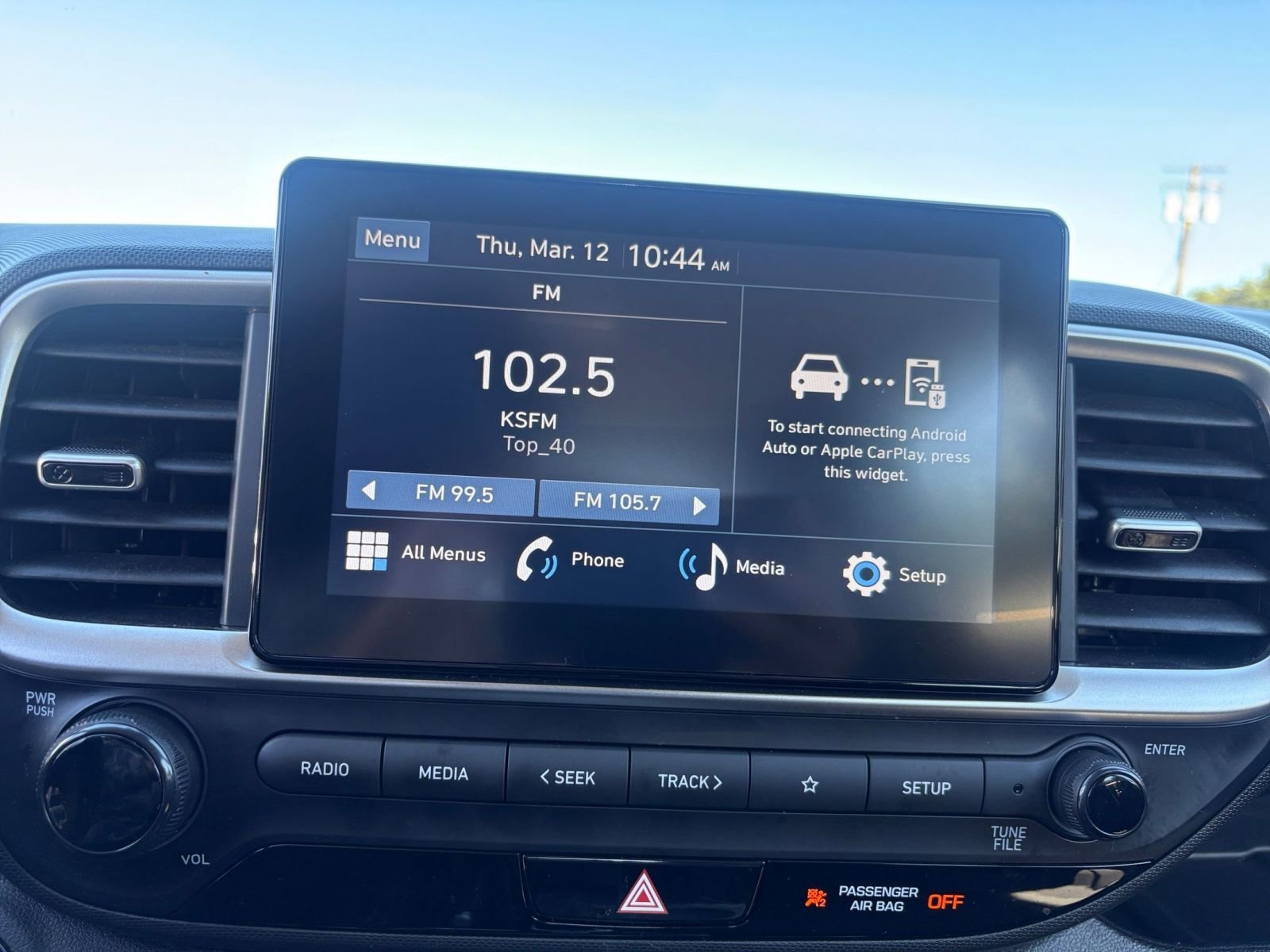 Used 2025 Hyundai Venue SEL image 20