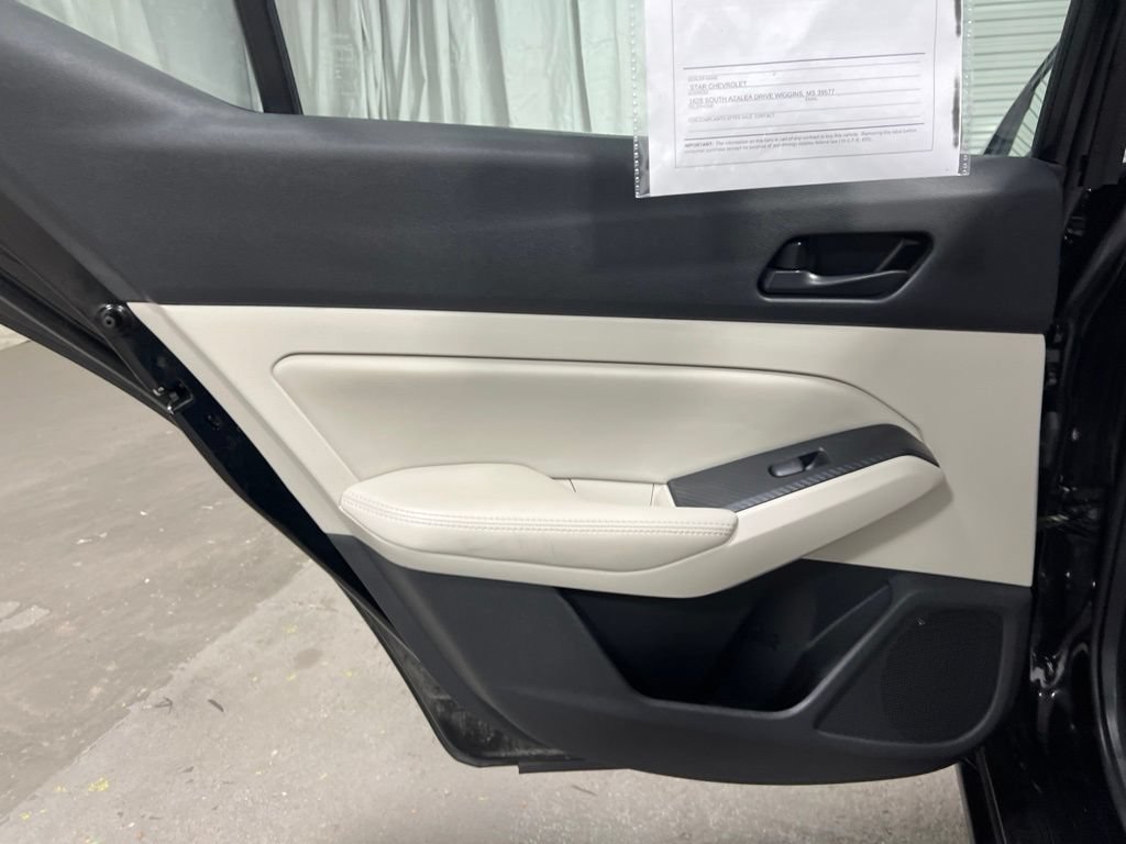 Used 2024 Nissan Altima 2.5 SV FWD image 19