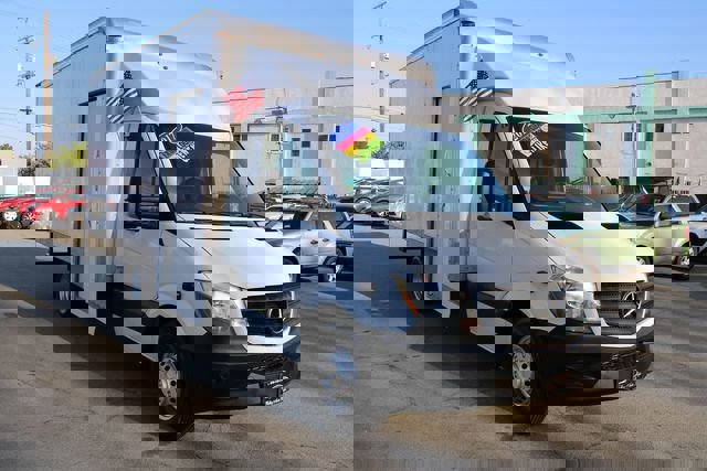 Used 2017 Mercedes-Benz Sprinter 3500 image 4
