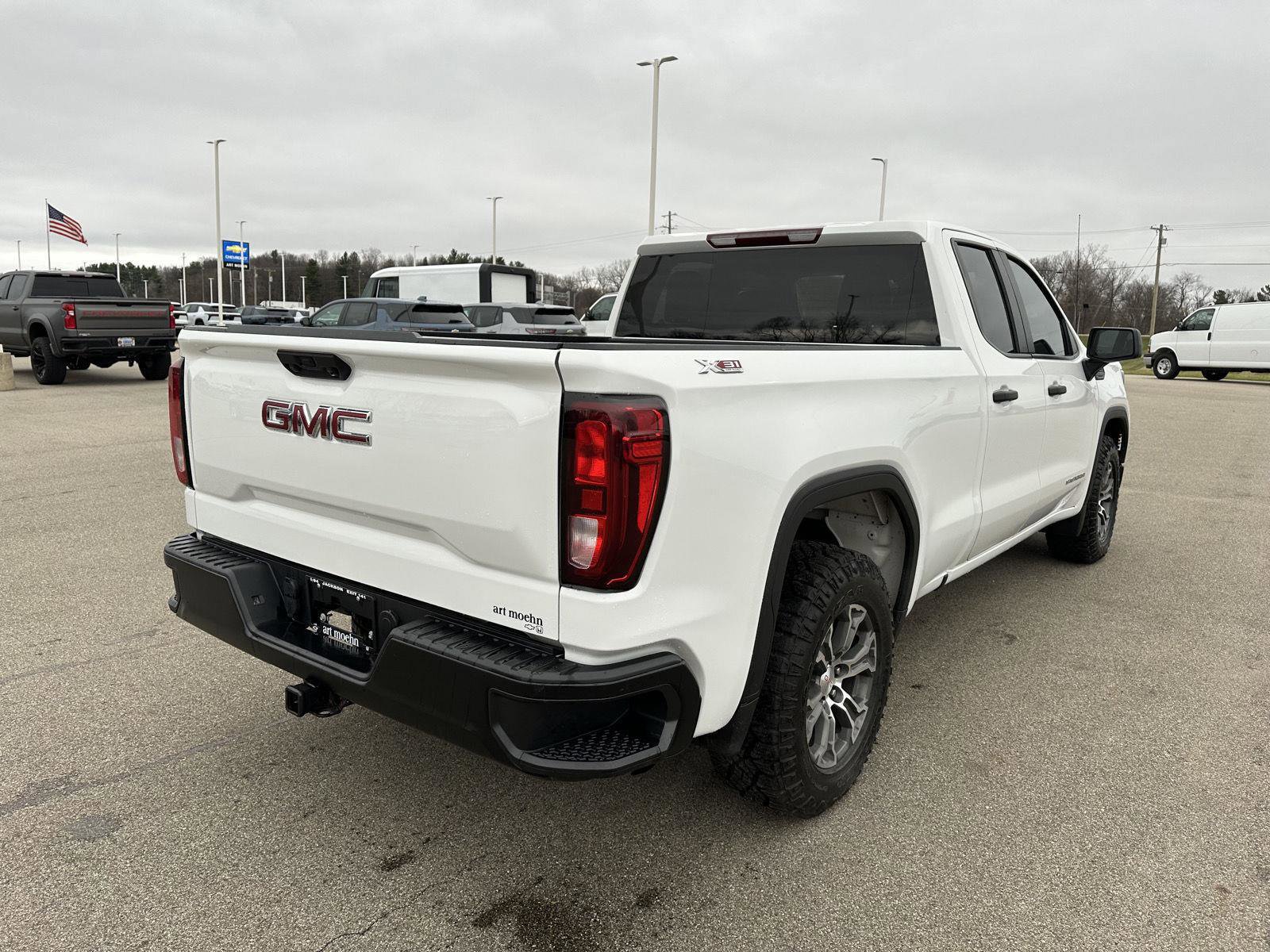 Used 2023 GMC Sierra 1500 Pro w/ Pro Value Package image 6