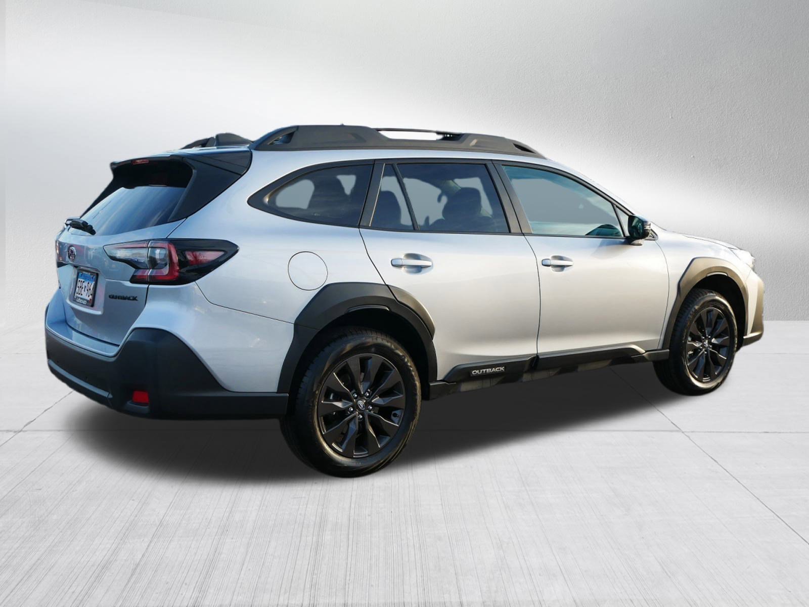 Used 2025 Subaru Outback Onyx Edition w/ Tech Package 3 image 7