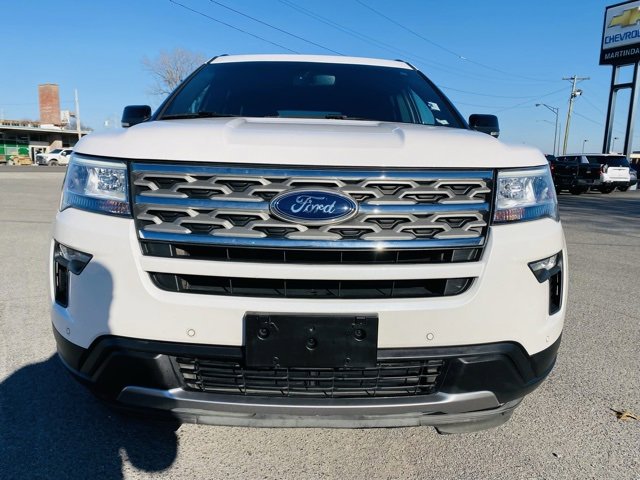 Used 2018 Ford Explorer XLT w/ Equipment Group 202A image 3