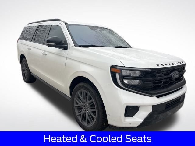 Used 2025 Ford Expedition Max Platinum w/ Stealth Performance Package image 8