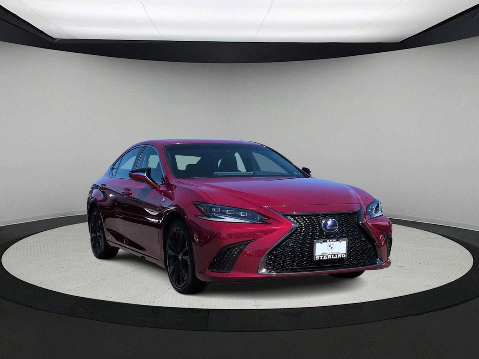 Used 2022 Lexus ES 300h F Sport w/ Accessory Package FWD image 2