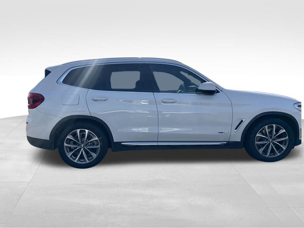 Used 2018 BMW X3 xDrive30i image 10