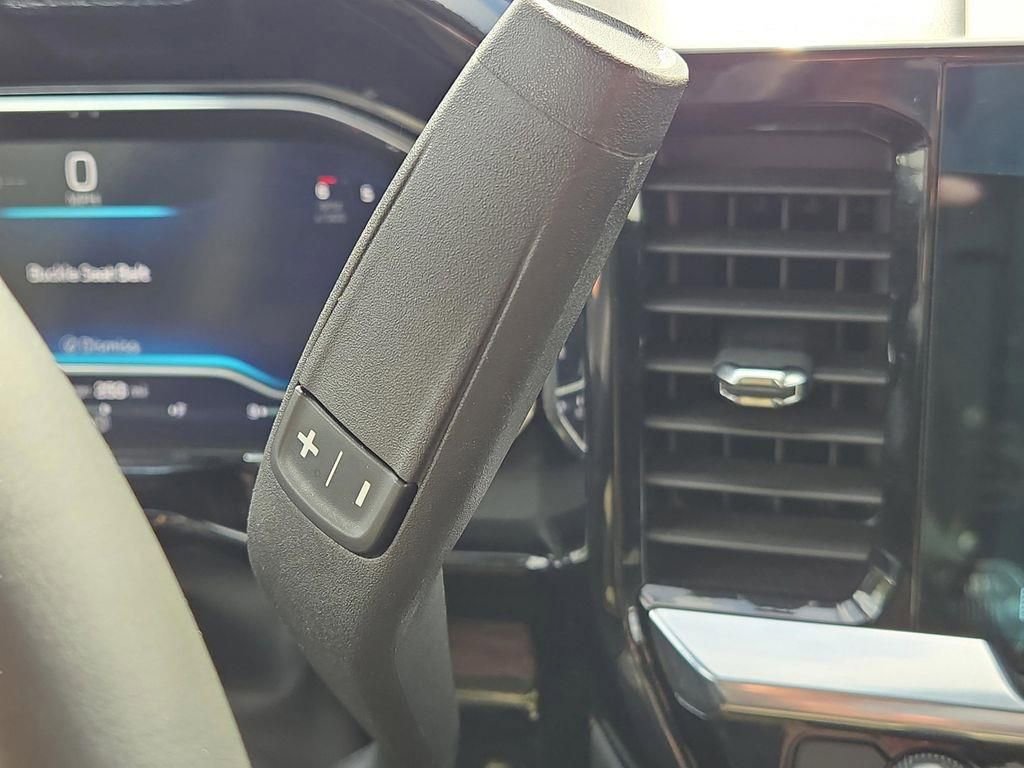 Used 2025 Chevrolet Silverado 1500 LT image 23