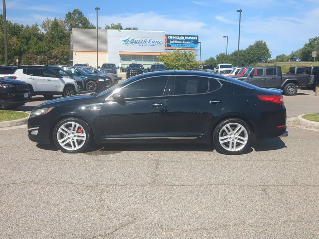 Used 2013 Kia Optima SX w/ Chrome Limited Pkg FWD image 2
