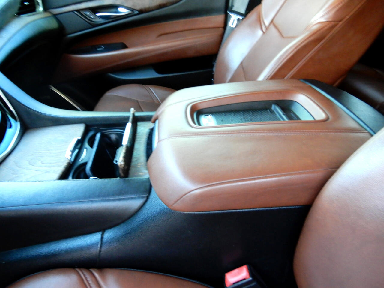 Used 2016 Cadillac Escalade Luxury image 15