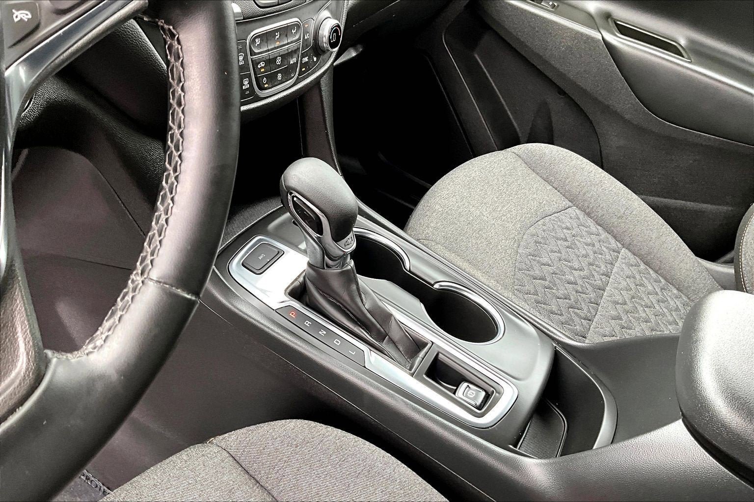 Used 2024 Chevrolet Equinox LT AWD/4WD image 16