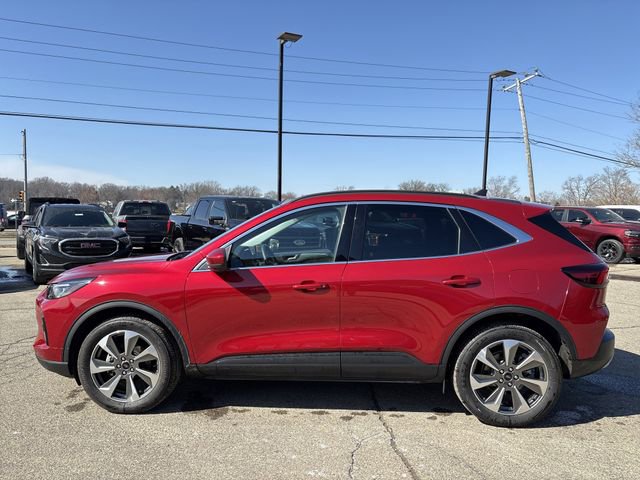 Certified 2023 Ford Escape Platinum w/ Class II Trailer Tow Package AWD/4WD image 19