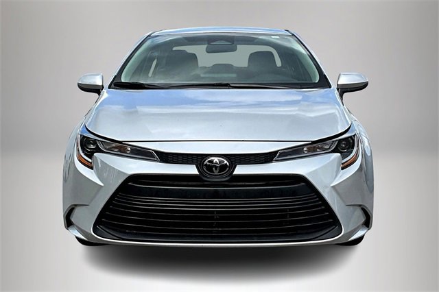 Used 2024 Toyota Corolla LE image 3