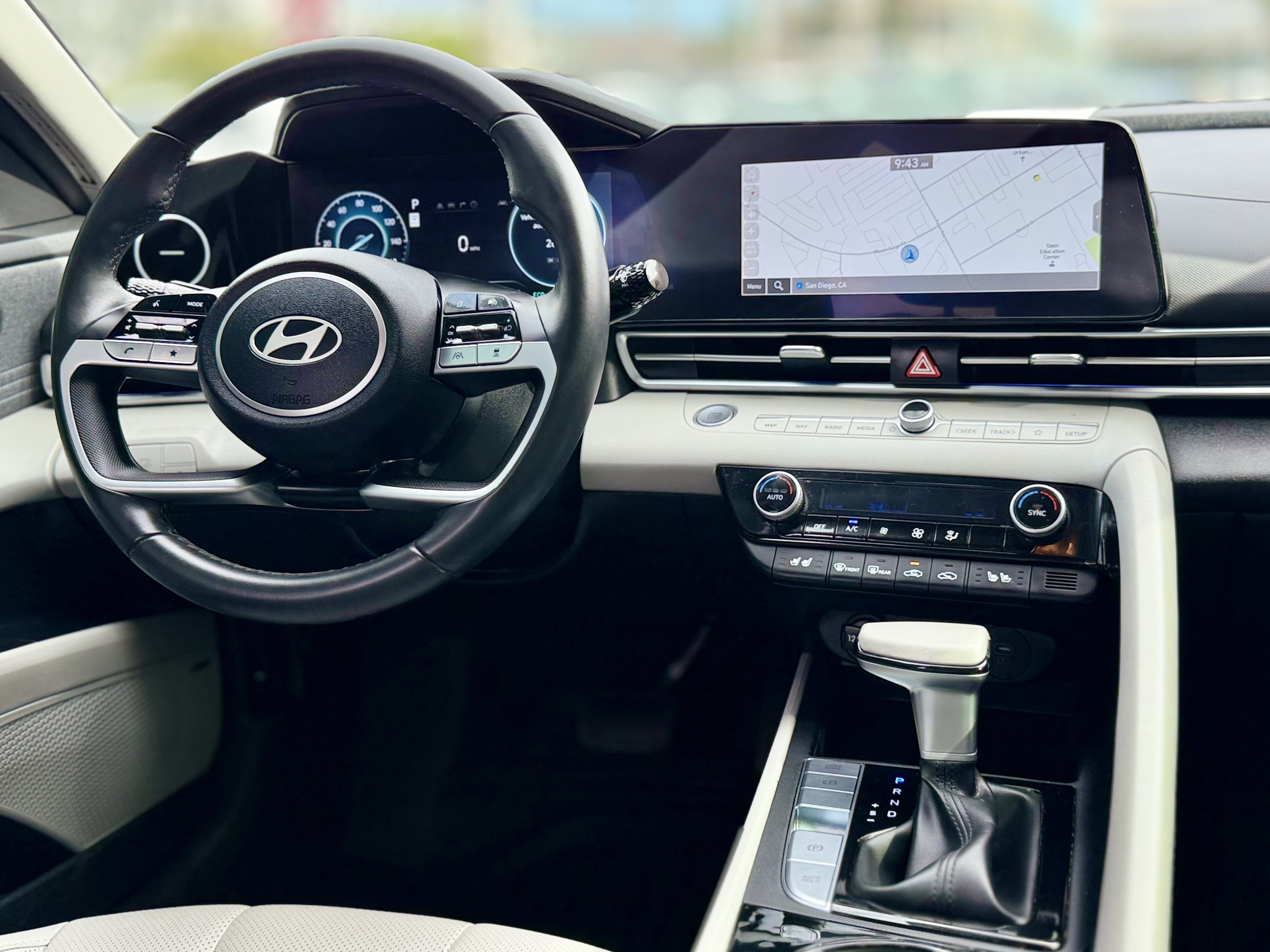 Used 2025 Hyundai Elantra Limited FWD image 21