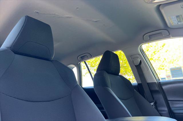 Certified 2021 Toyota RAV4 LE AWD/4WD image 18