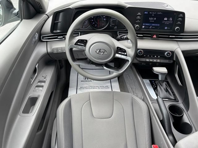 Used 2023 Hyundai Elantra SEL w/ Cargo Package FWD image 34
