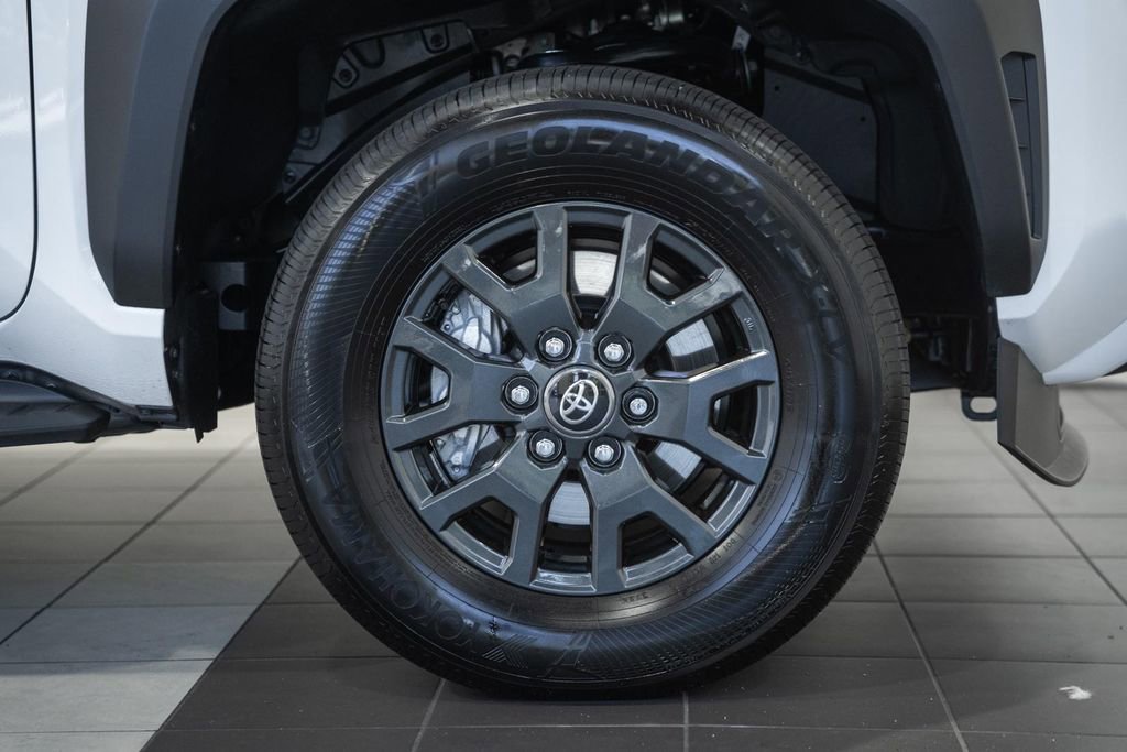 Used 2026 Toyota 4Runner SR5 AWD/4WD image 16