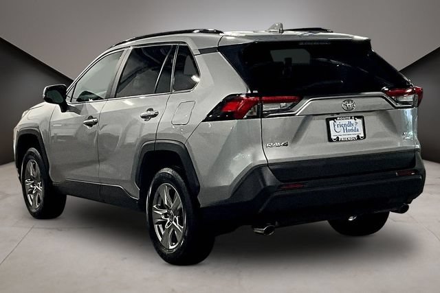 Used 2022 Toyota RAV4 XLE AWD/4WD image 4