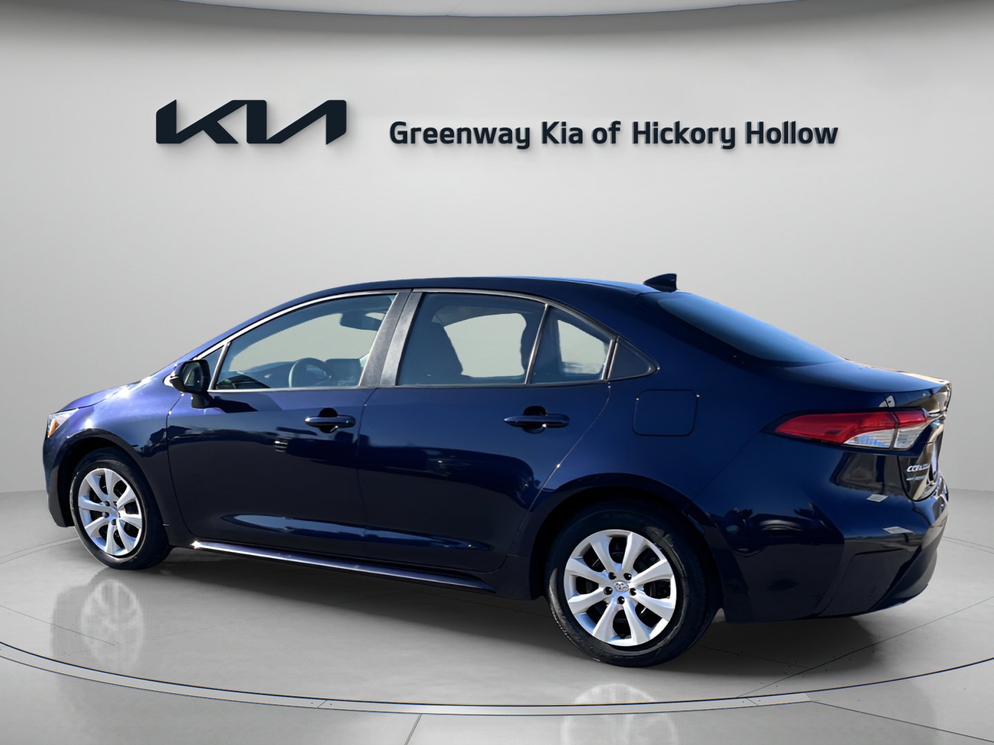 Used 2023 Toyota Corolla LE image 4