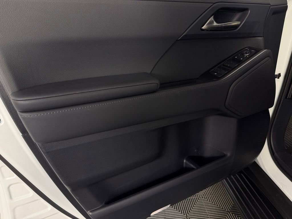 Used 2024 Lexus GX 550 w/ Cold Area Package image 24