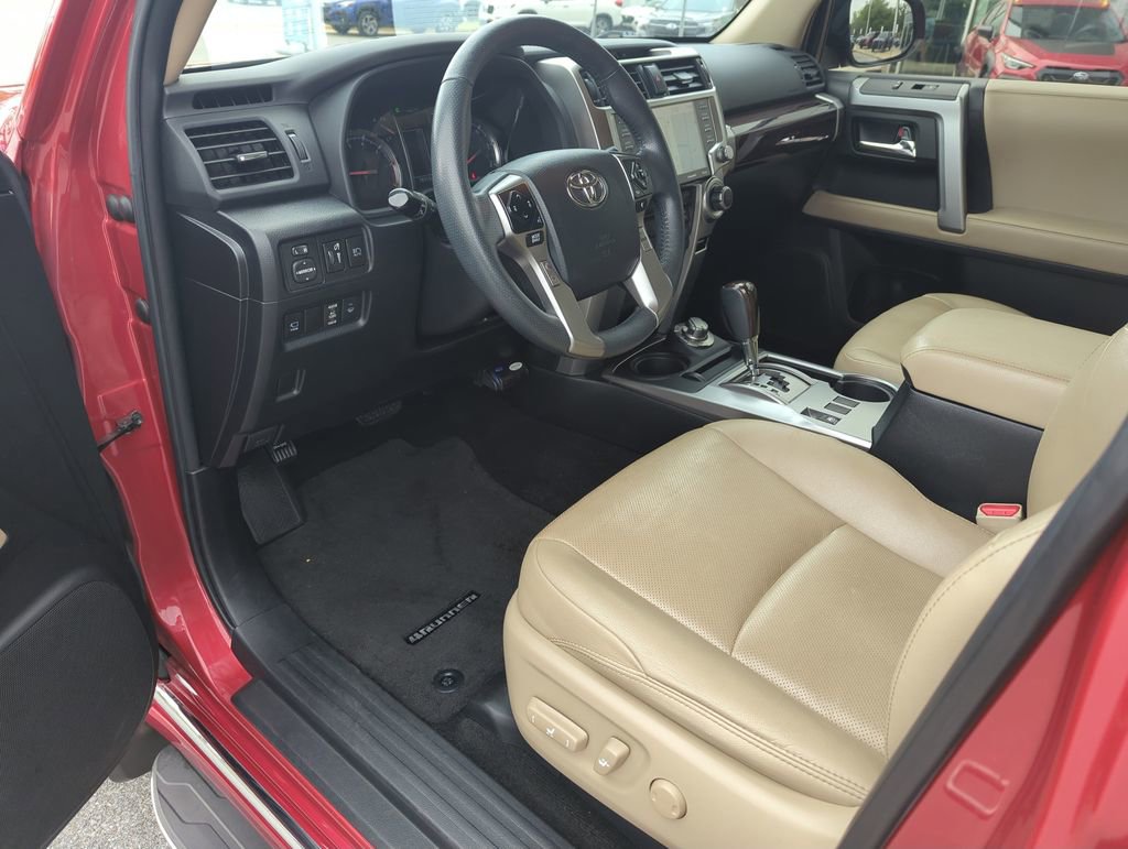 Used 2022 Toyota 4Runner Limited AWD/4WD image 11