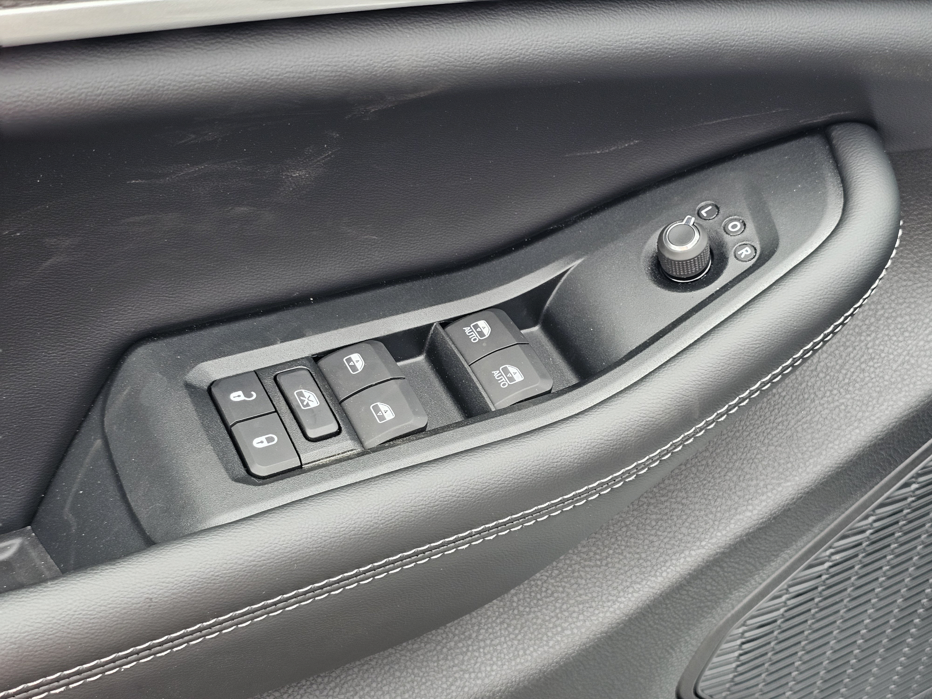 New 2026 Jeep Grand Cherokee L 2WD image 15