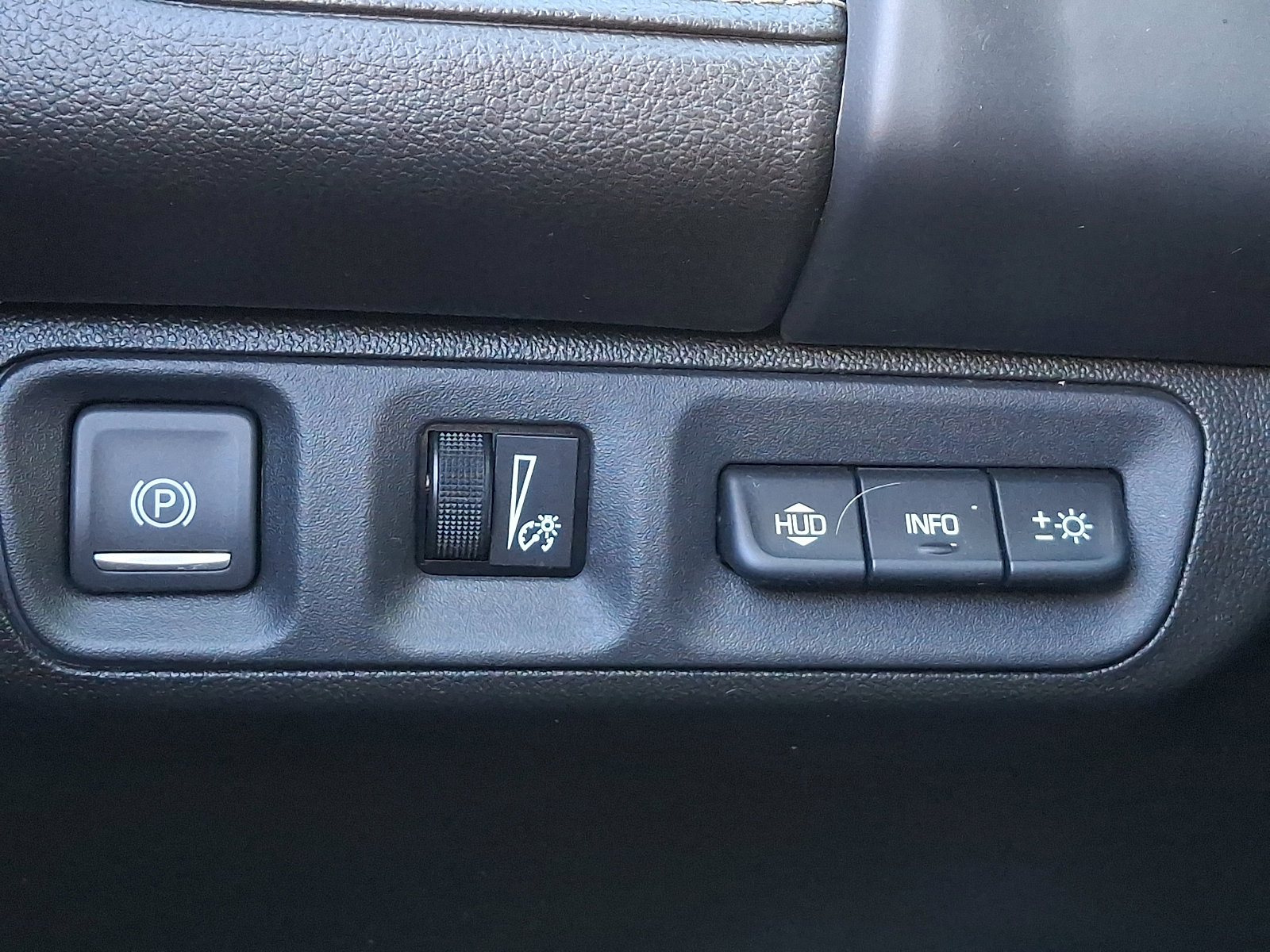 Used 2021 GMC Acadia Denali w/ Denali Technology Package image 27