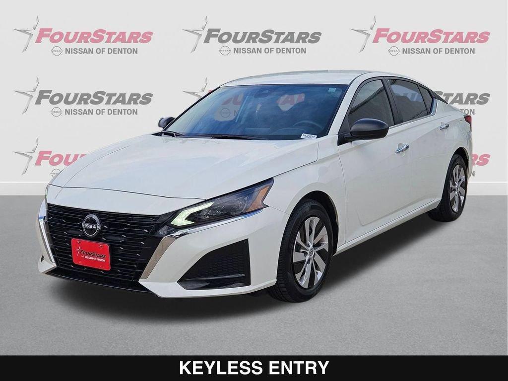 Used 2025 Nissan Altima 2.5 S FWD image 9