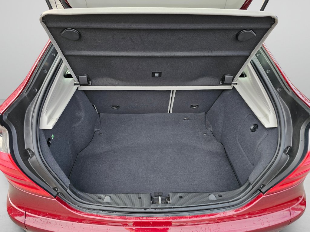 Used 2002 Mercedes-Benz C 230 Coupe w/ C2 Opt Pkg image 15