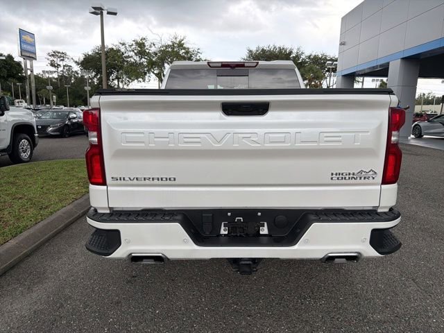 Used 2025 Chevrolet Silverado 1500 High Country w/ High Country Premium Package AWD/4WD image 6