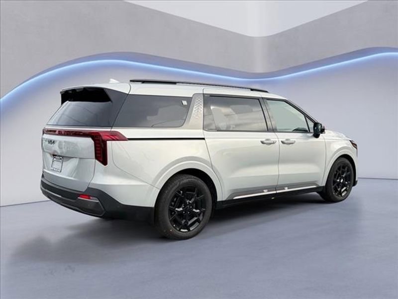 New 2026 Kia Carnival SX Prestige video 3