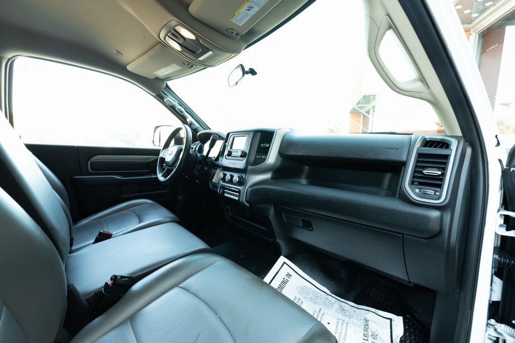 Used 2019 RAM 5500 Tradesman RWD image 19
