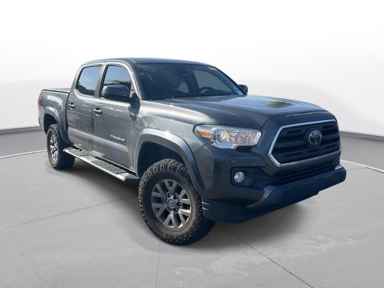 Used 2019 Toyota Tacoma SR5 RWD image 4
