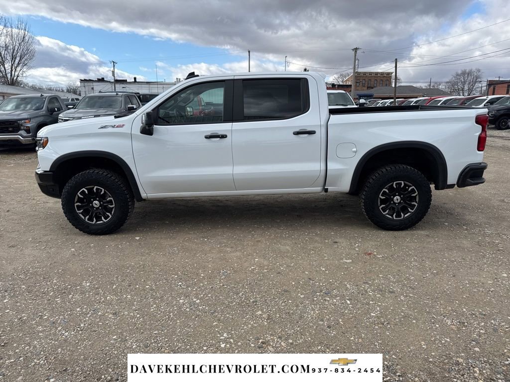Used 2025 Chevrolet Silverado 1500 ZR2 w/ Technology Package image 2