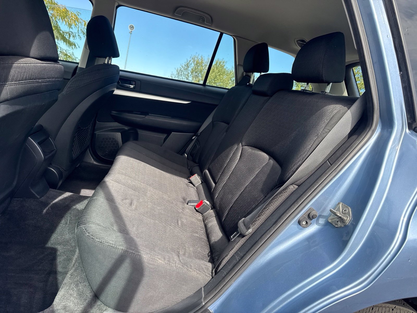 Used 2010 Subaru Outback 2.5i AWD/4WD image 14