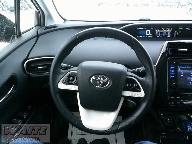 Used 2017 Toyota Prius Three image 10