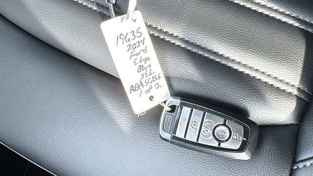 Certified 2024 Ford Edge SEL w/ Convenience Package image 30