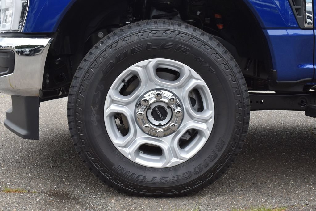 New 2026 Ford F350 XLT w/ FX4 Off-Road Package AWD/4WD image 21