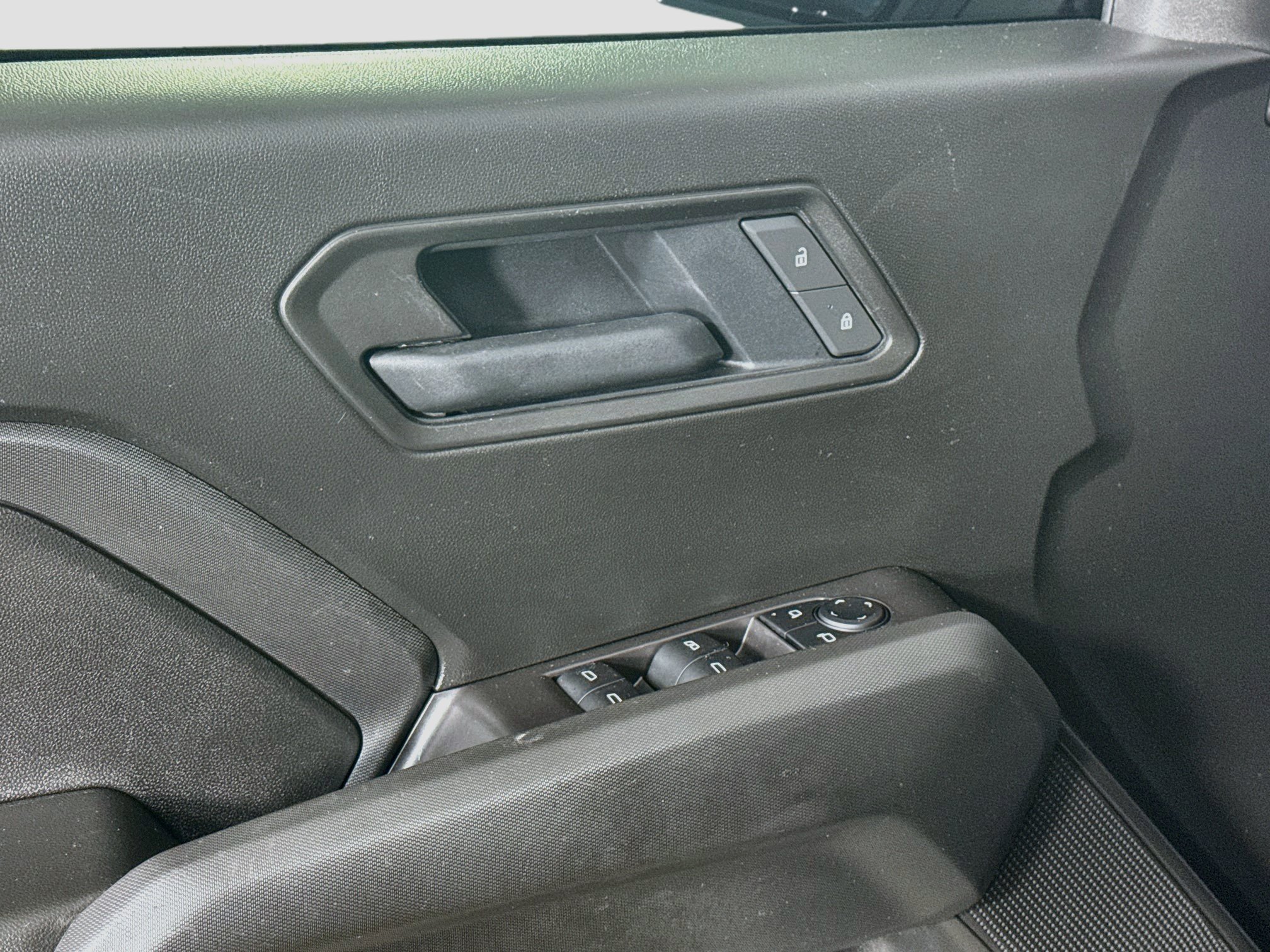 Used 2025 Chevrolet Colorado Trail Boss AWD/4WD image 24
