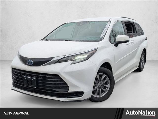 Certified 2022 Toyota Sienna LE