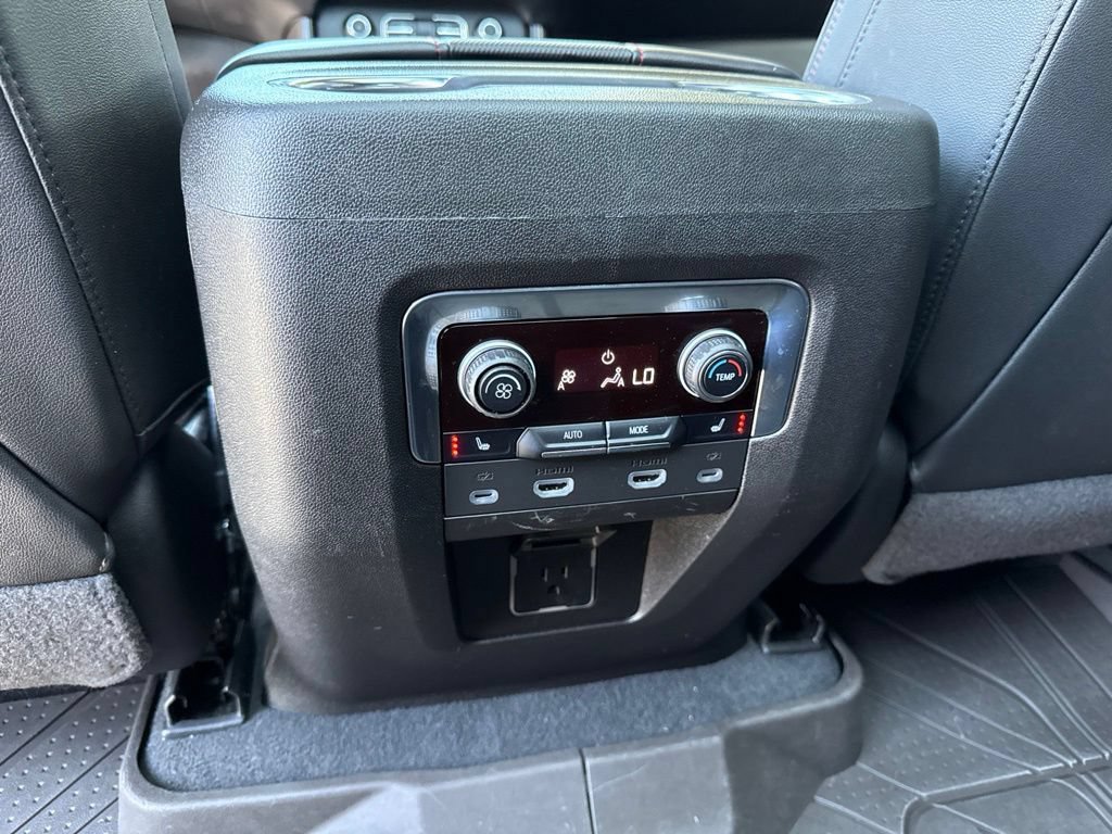Used 2022 Chevrolet Tahoe RST w/ Luxury Package RWD image 35