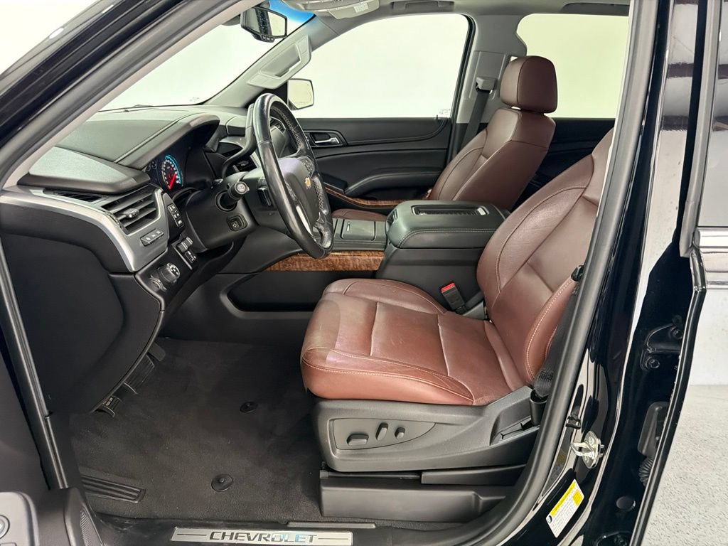 Used 2020 Chevrolet Tahoe Premier w/ Premier Plus Edition RWD image 18