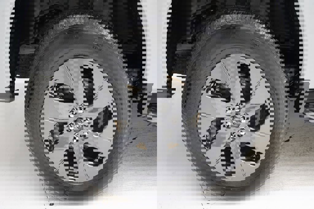 Used 2023 Ford F150 Lightning Lariat w/ Max Trailer Tow Package image 14