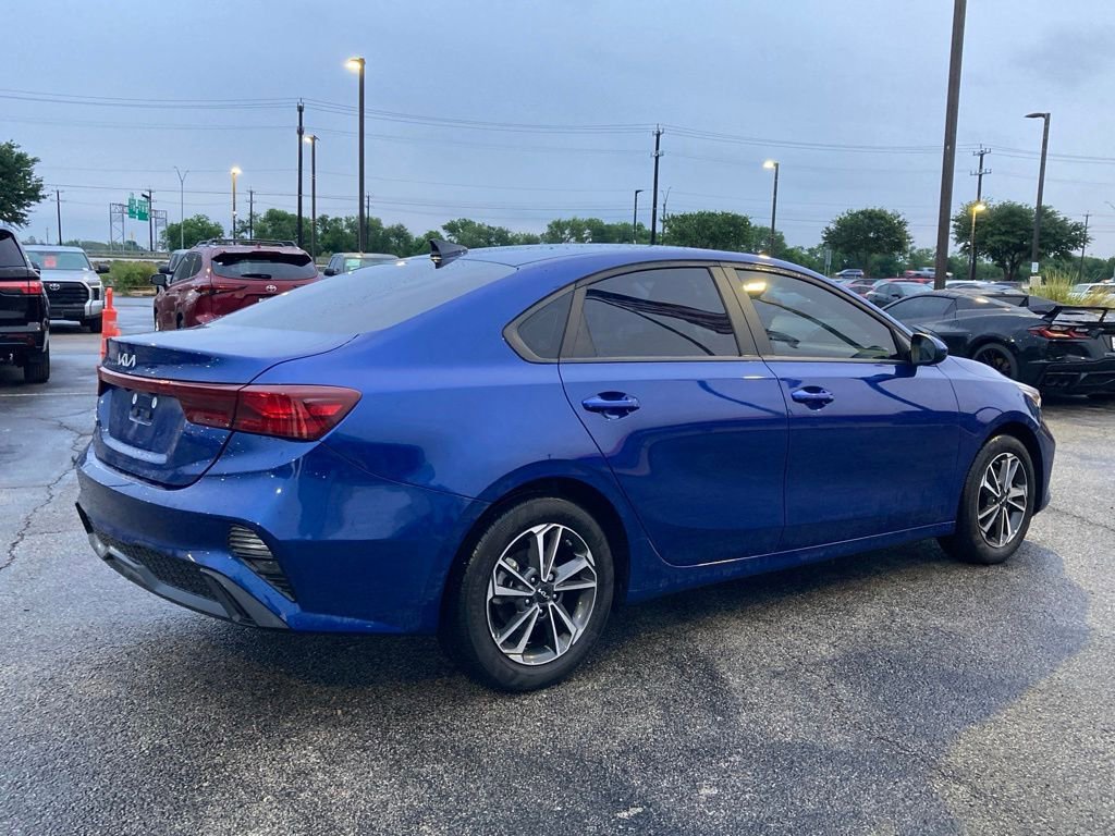 Used 2023 Kia Forte LXS FWD image 5