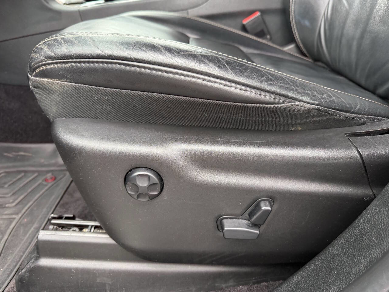 Used 2016 Jeep Grand Cherokee Limited image 13