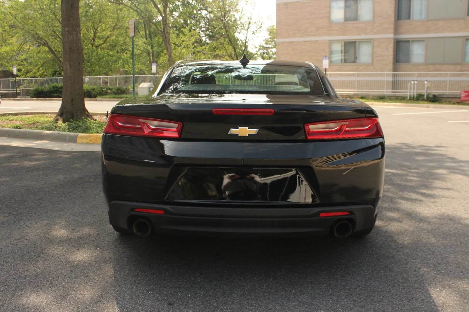 Used 2017 Chevrolet Camaro LT RWD image 8